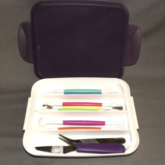 Wilton Fondant and Gum Paste Tool Set with Storage Box - Picture 2 of 4
